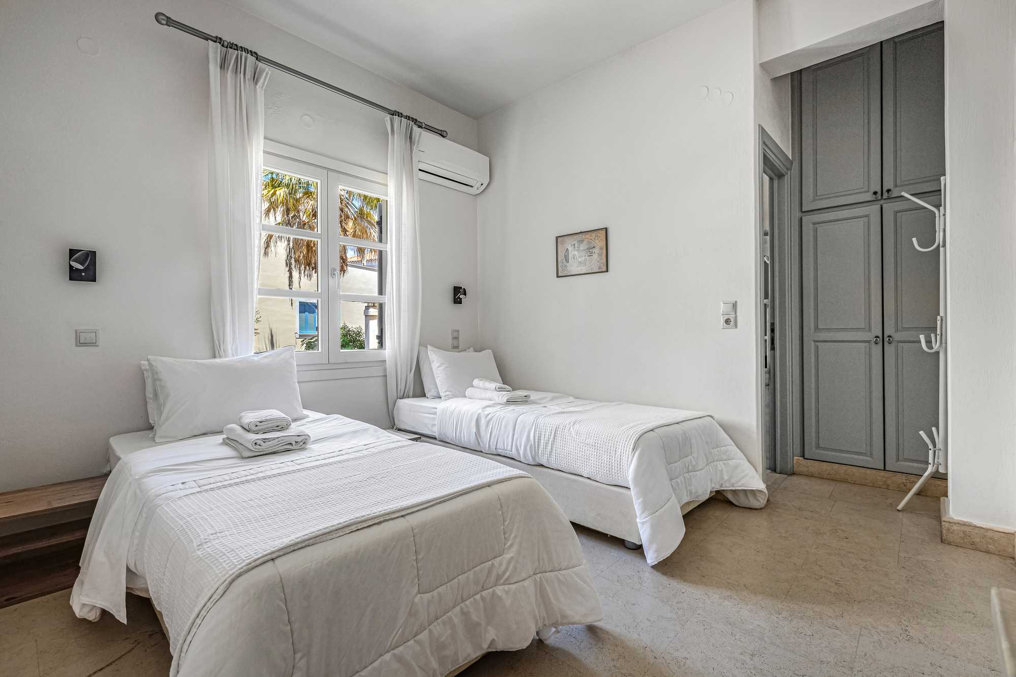 Standard Double or Twin Room — view 3