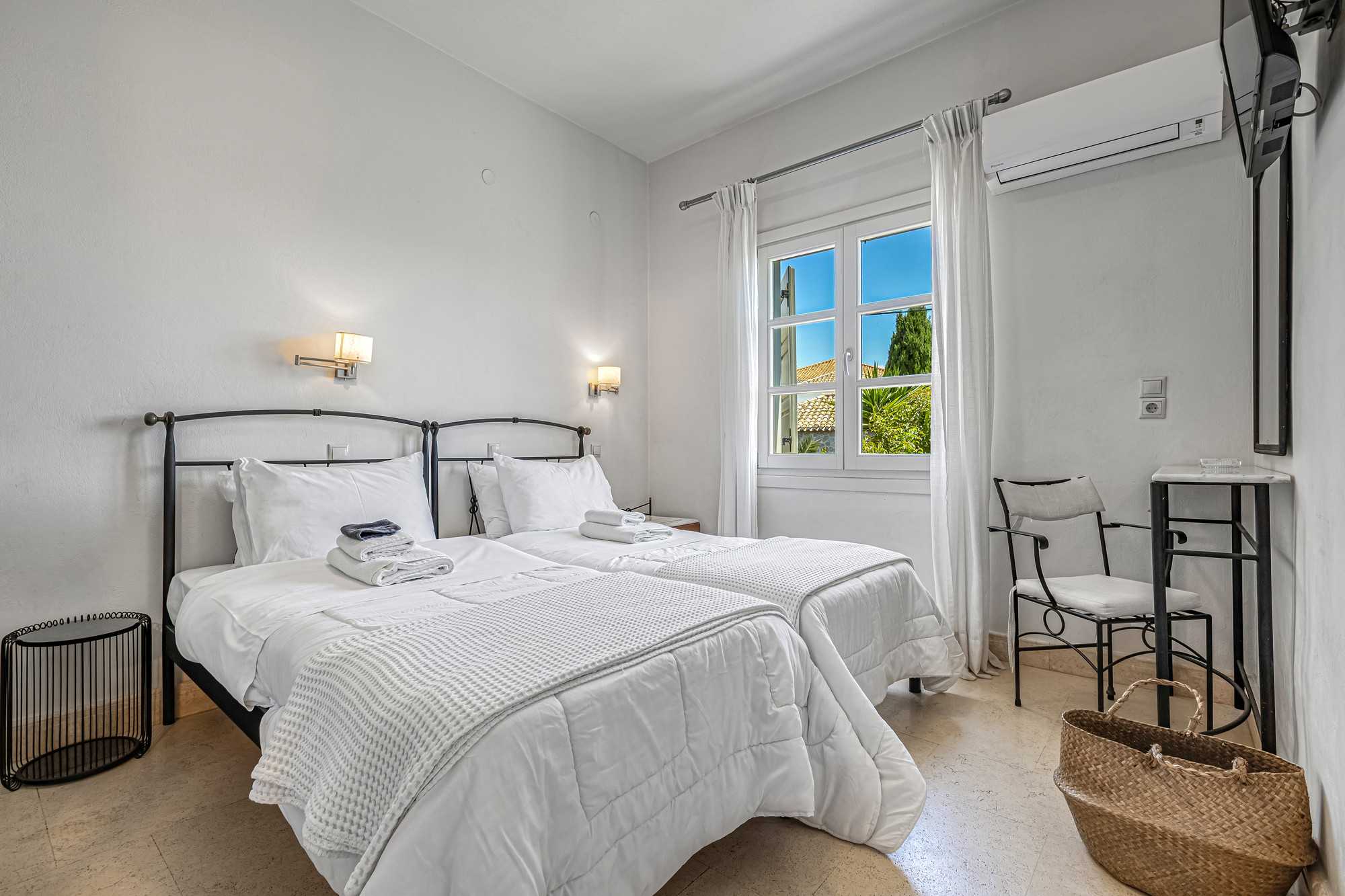 Standard Double or Twin Room — view 5