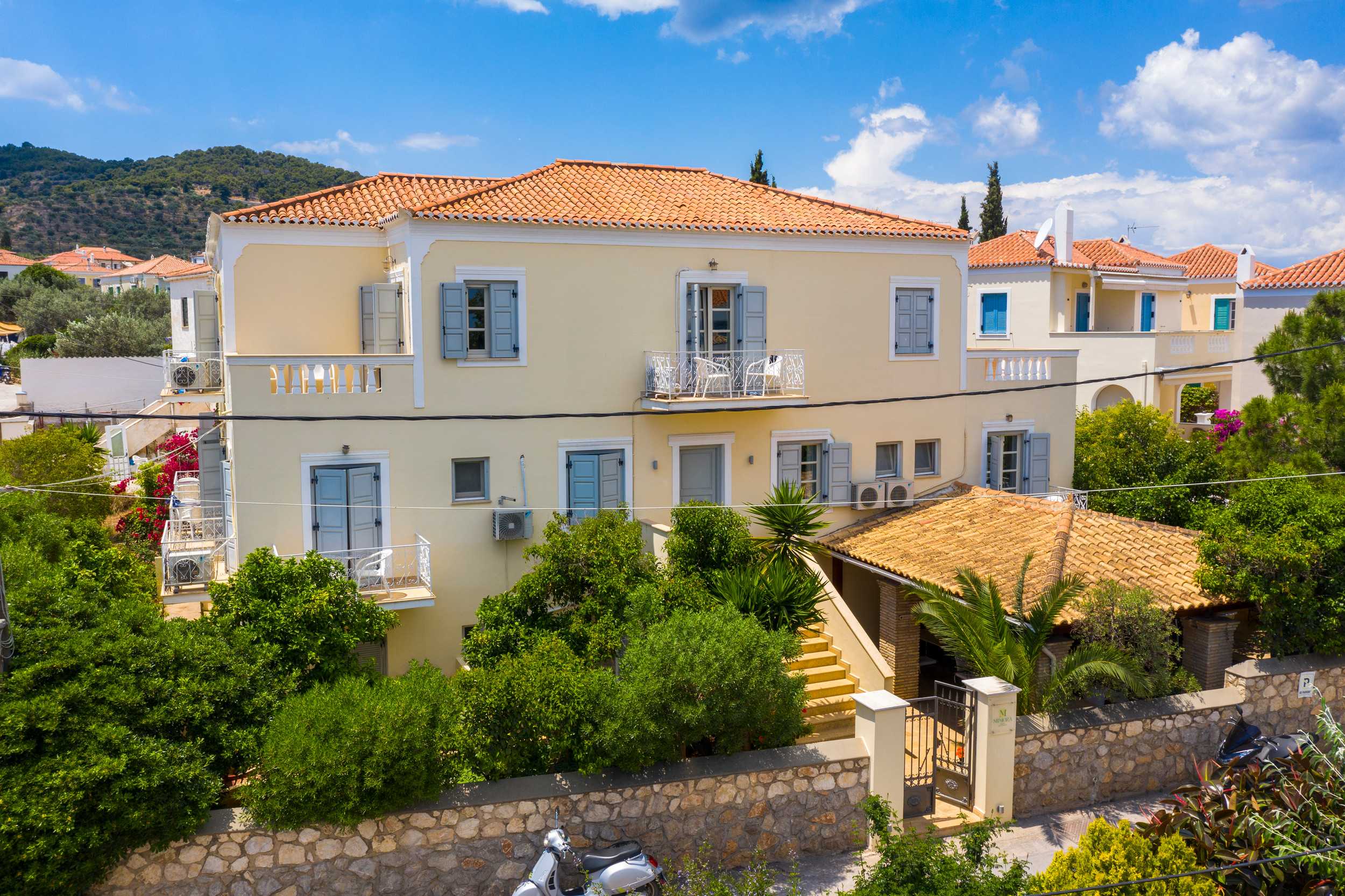Mimoza Hotel — a welcome view in Spetses