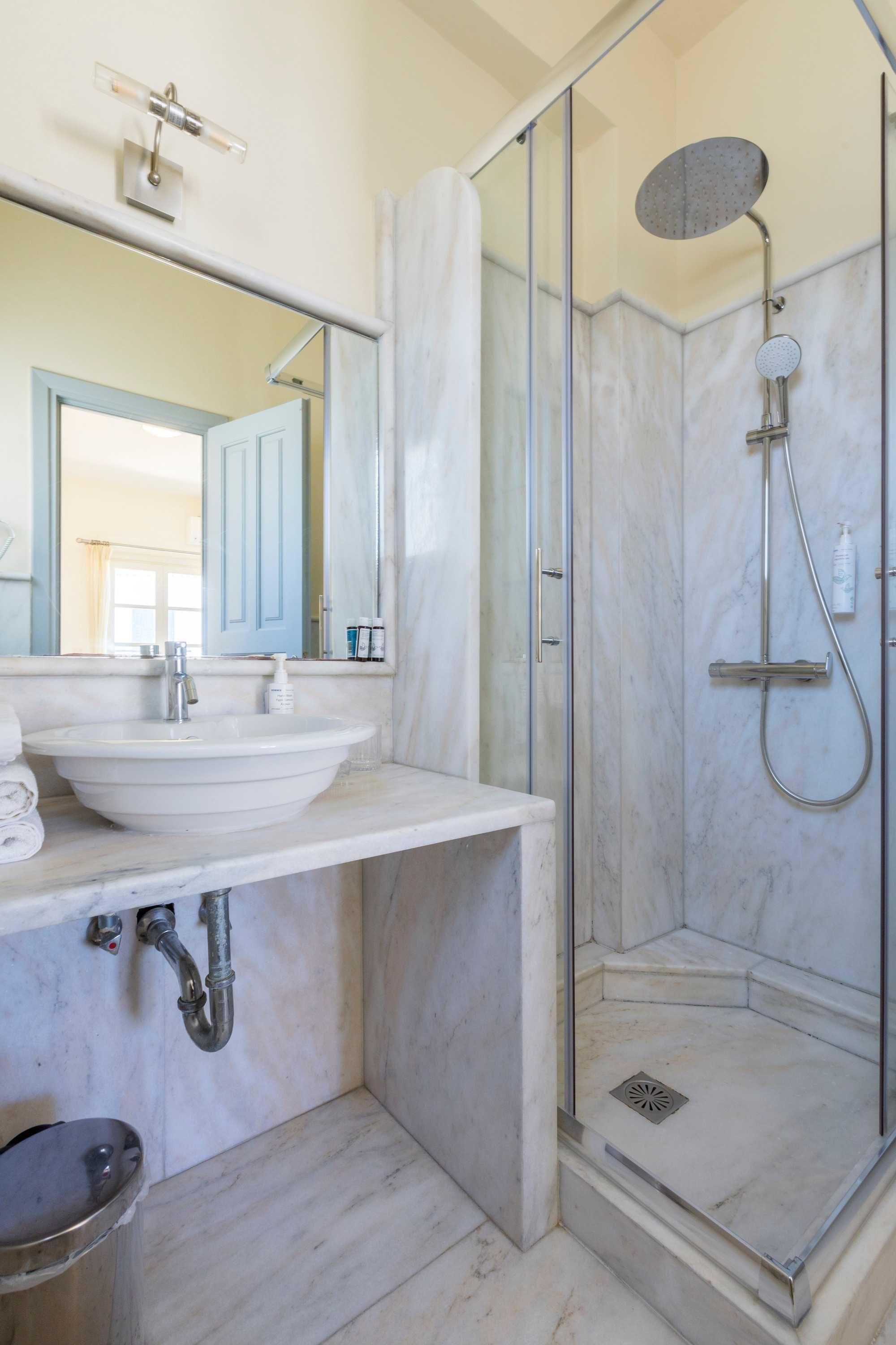 Superior Double or Twin Room — view 3